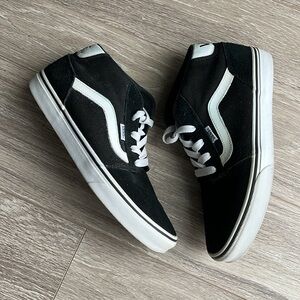 Vans Men’s Sneakers Black and White Size 8.5